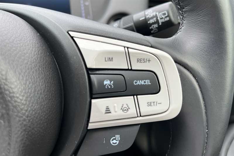 Honda Jazz 1.5 I-mmd Hybrid Elegance Ecvt Blue #21