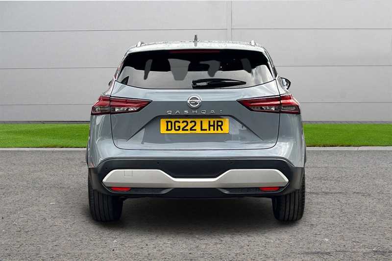 Nissan Qashqai 1.3 Dig-t Mh 158 Tekna Xtronic Grey #4