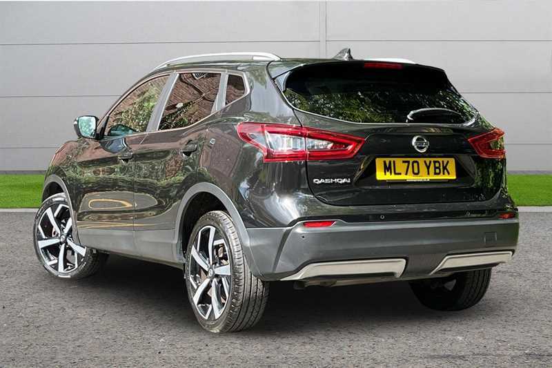 Nissan Qashqai 1.3 Dig-t 160 Tekna Dct Black #2