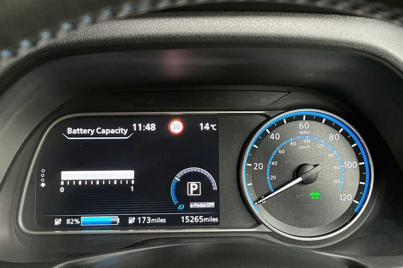 Nissan Leaf 160Kw E Tekna 59Kwh White #3