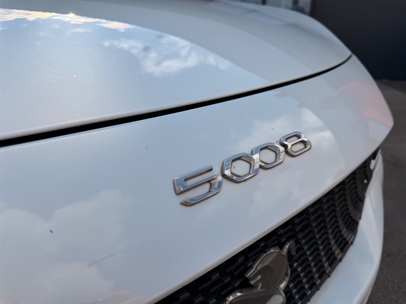 Peugeot 5008 1.5 Bluehdi Gt Eat8 White #4