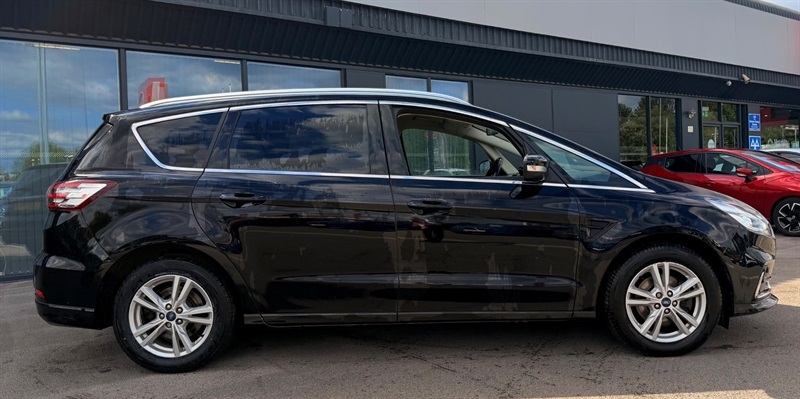 Ford S-Max 2.5 Fhev 190 Titanium Cvt Black #2