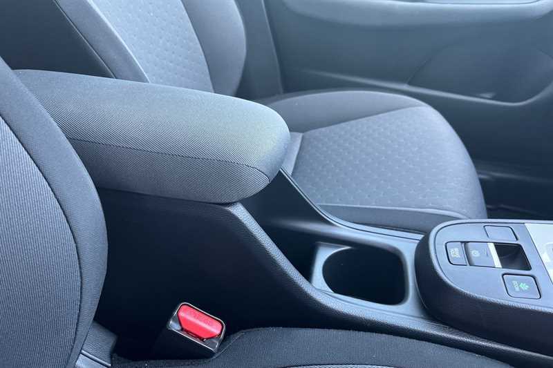 Honda Jazz 1.5 I-mmd Hybrid Advance Ecvt Blue #25