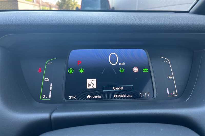 Honda Jazz 1.5 I-mmd Hybrid Advance Ecvt Blue #2