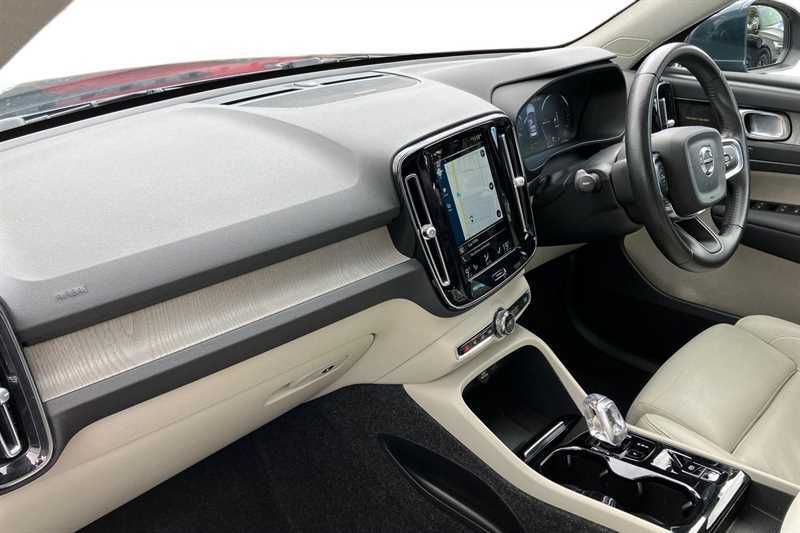 Volvo XC40 1.5 T5 Recharge Phev Inscription Pro Blue #2