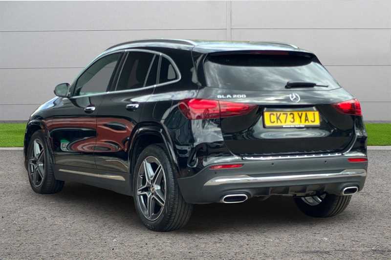 Mercedes-Benz GLA Class Gla 200 Amg Line Executive Black #3