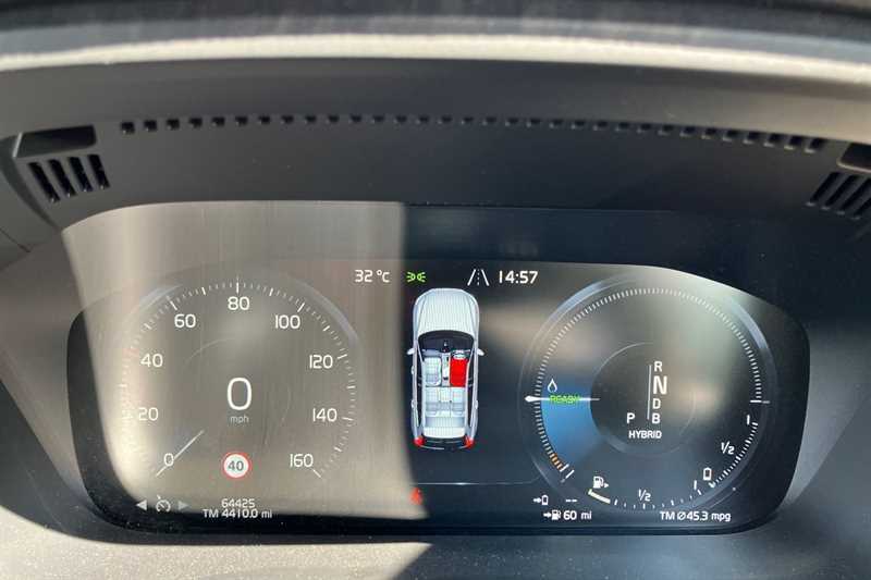Volvo XC60 D4 Momentum Heated Steering Wheel, Heated Fr Black #11