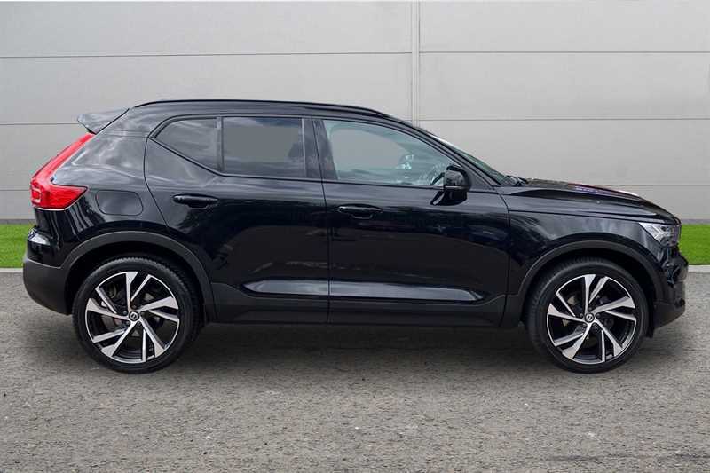 Volvo XC40 1.5 T3 163 R Design Pro Geartronic Black #5