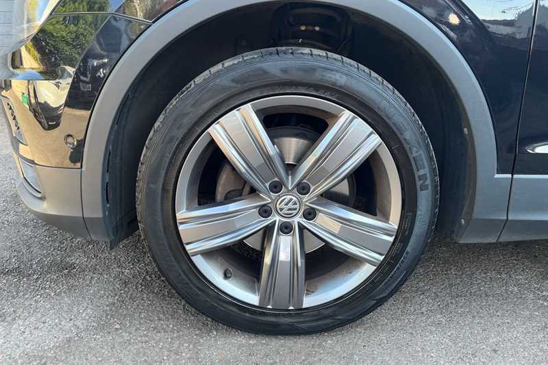 Volkswagen Tiguan Allspace 1.5 Tsi Evo Match Dsg Black
