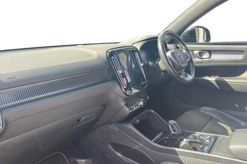 Volvo XC40 2.0 D3 R Design Pro Geartronic Grey #2