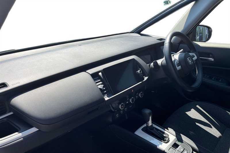 Honda Jazz 1.5 I-mmd Hybrid Advance Ecvt White #2