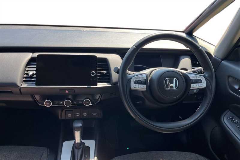 Honda Jazz 1.5 I-mmd Hybrid Advance Ecvt White #4