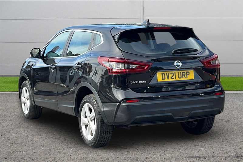 Nissan Qashqai 1.3 Dig-t 160 157 Acenta Premium Dct Black #2