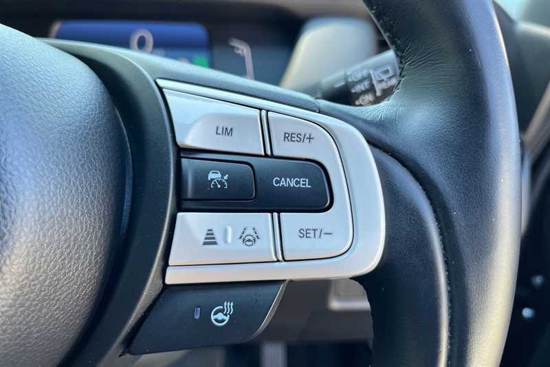 Honda Jazz Honda 1.5 I-mmd Hybrid Crosstar Ex Ecvt Hatchb White #52
