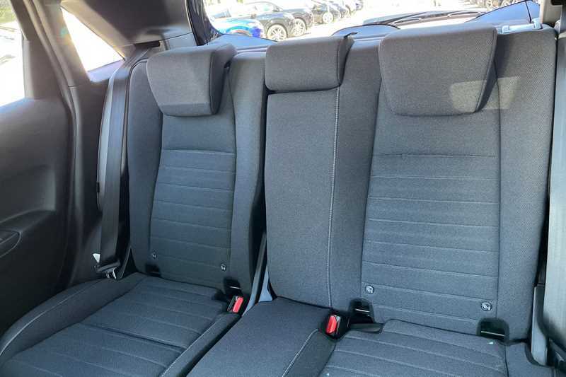 Honda Jazz Honda 1.5 I-mmd Hybrid Crosstar Ex Ecvt Hatchb White #60