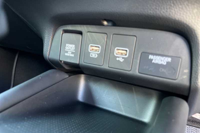 Honda Jazz Honda 1.5 I-mmd Hybrid Crosstar Ex Ecvt Hatchb White #58