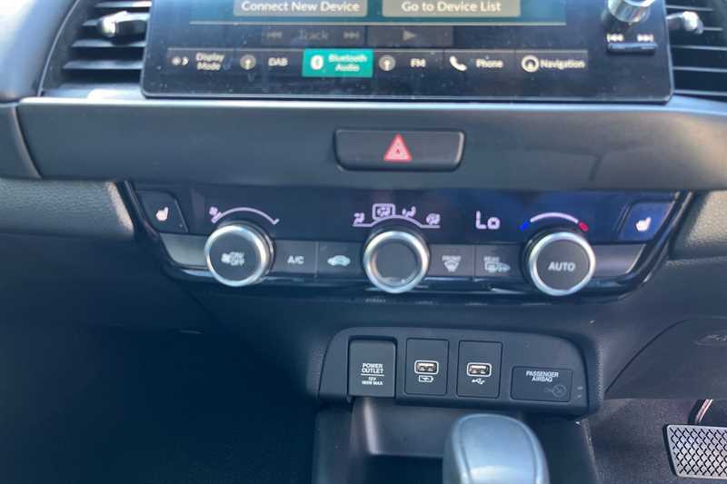 Honda Jazz Honda 1.5 I-mmd Hybrid Crosstar Ex Ecvt Hatchb White #16