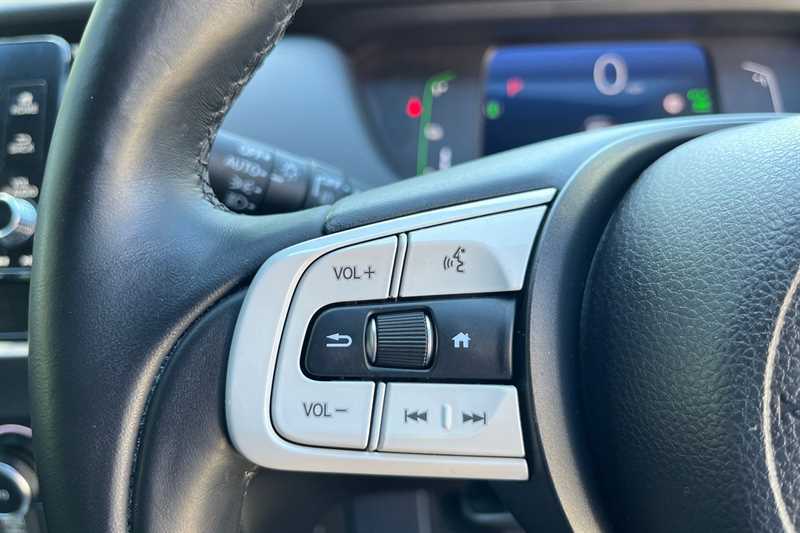 Honda Jazz Honda 1.5 I-mmd Hybrid Crosstar Ex Ecvt Hatchb White #53