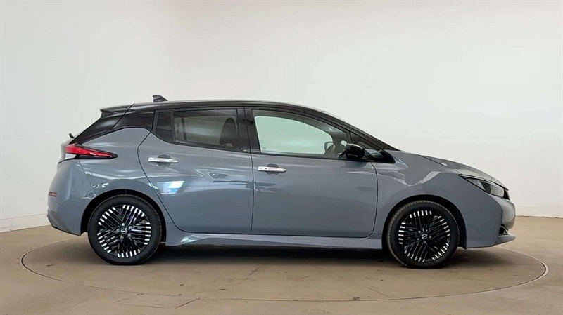 Nissan Leaf 110Kw Tekna 39Kwh Black #4