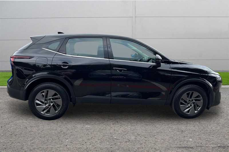 Nissan Qashqai 1.3 Dig-t Mh Acenta Premium Black #3