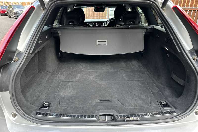 Volvo V90 Volvo Estate 2.0 D4 R Design Geartronic Silver #11