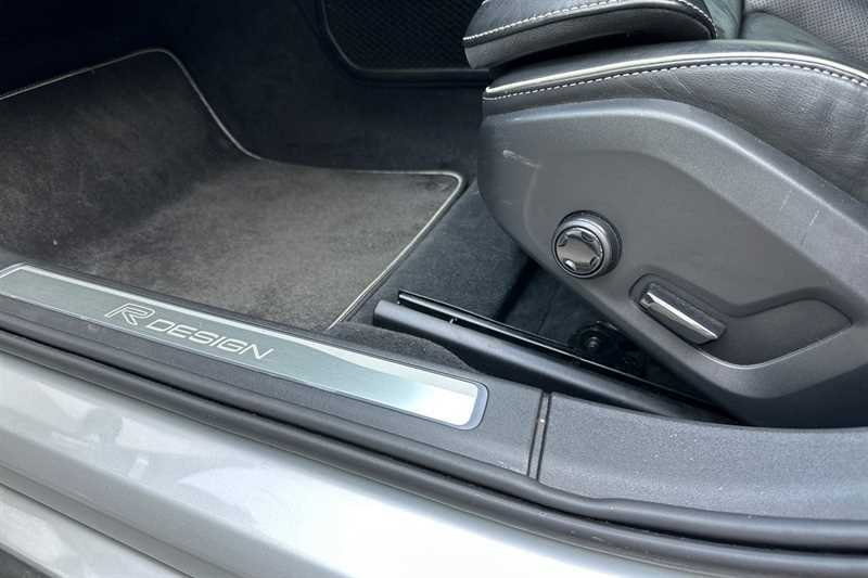 Volvo V90 Volvo Estate 2.0 D4 R Design Geartronic Silver #30
