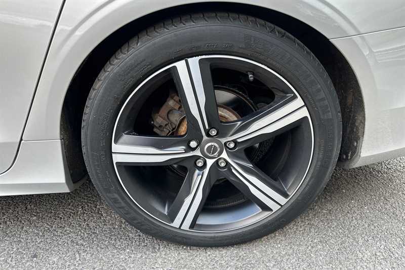 Volvo V90 Volvo Estate 2.0 D4 R Design Geartronic Silver #27