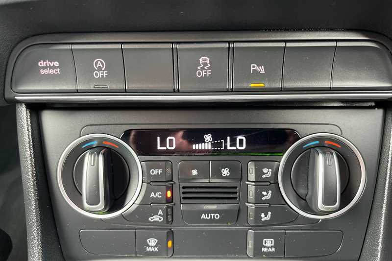 Audi Q3 2.0 Tfsi Se Suv S Tronic Quattro Euro 5 Black #16
