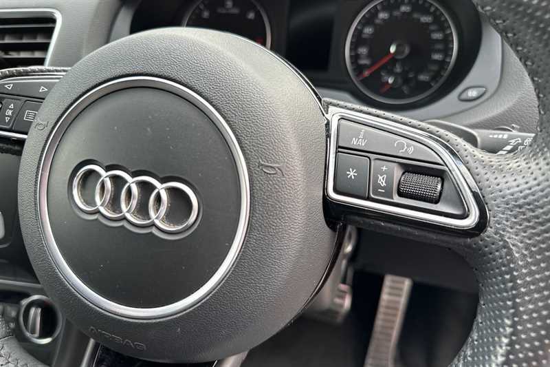 Audi Q3 2.0 Tdi Quattro Black Edition 5 Seat Family Black #27