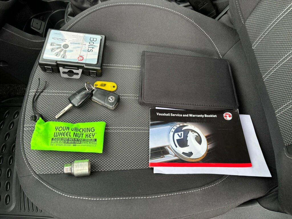 Vauxhall Corsa 1.2I Ecoflex 16V Sxi Euro 5 Ss Ac White #37