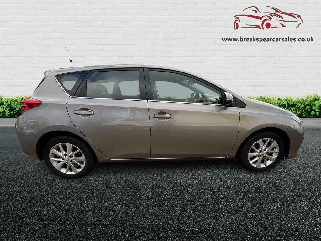 Toyota Auris 1.6 V-matic Icon Euro 5 Brown #2
