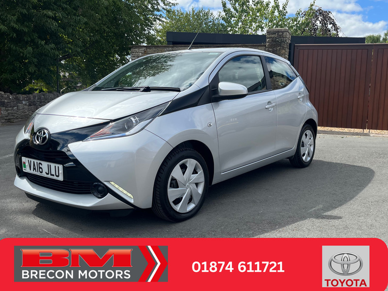 Toyota Aygo Vvt-i X-play X-shift Silver