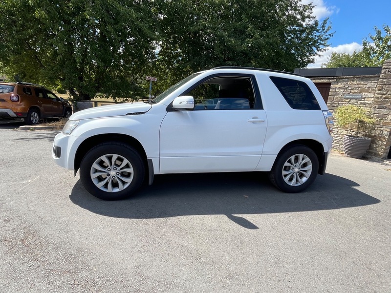 Suzuki Grand Vitara Sz4 White #4