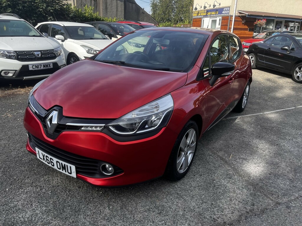 Renault Clio 1.2 Dynamique Nav 1.2 16V 75 Red