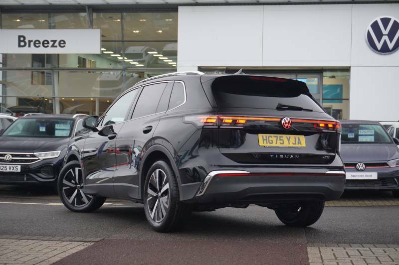 Volkswagen Tiguan Etsi 150 Dsg Elegance Black #3