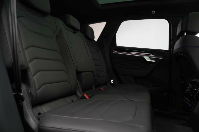Volkswagen Touareg 3.0 Tsi Ehybrid 4Motion Elegance Tip Black #33