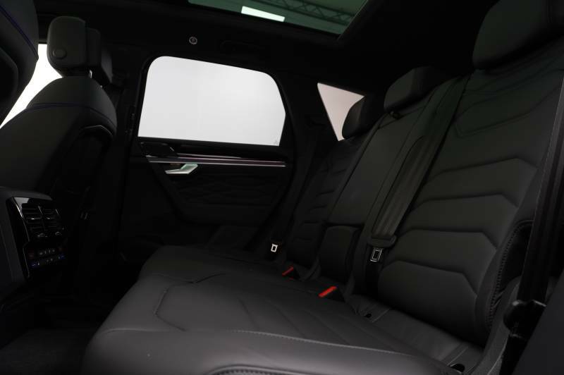 Volkswagen Touareg 3.0 Tsi Ehybrid 4Motion Elegance Tip Black #13