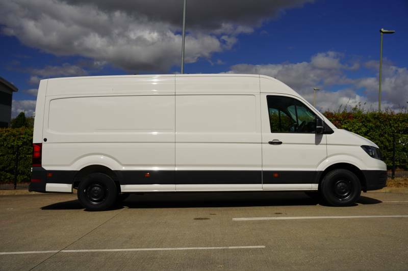 Volkswagen Crafter Cr35 Tdi 140Ps High Roof Van Commerce Plus Lwb White #4