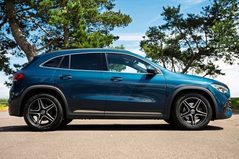 Mercedes-Benz GLA Class Gla 200 Executive Amg Line Blue #4