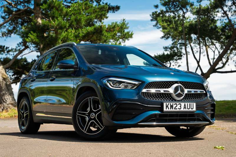 Mercedes-Benz GLA Class Gla 200 Executive Amg Line Blue
