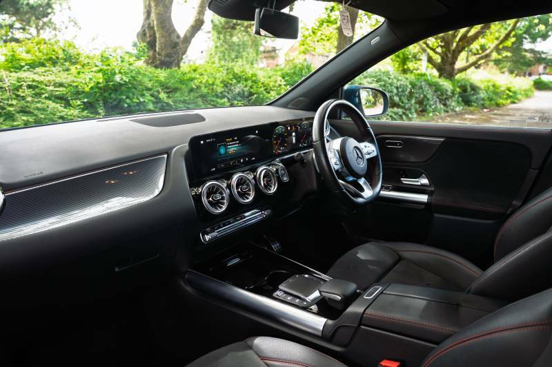 Mercedes-Benz GLA Class Gla 200 Executive Amg Line Blue #2