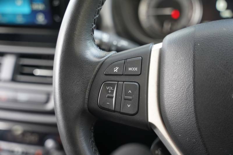 Suzuki S Cross 1.5 Hybrid Ultra Allgrip Ags Red #17