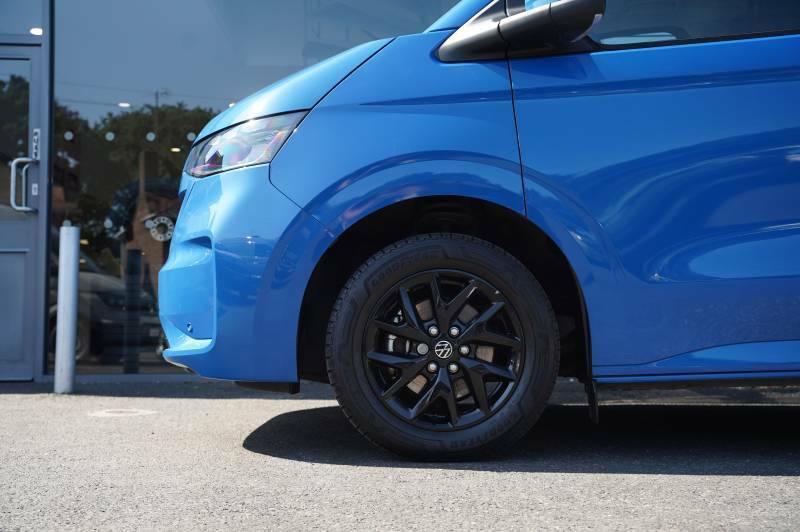 Volkswagen E-Transporter T32 65Kwh Van Commerce Pro Swb Blue #5