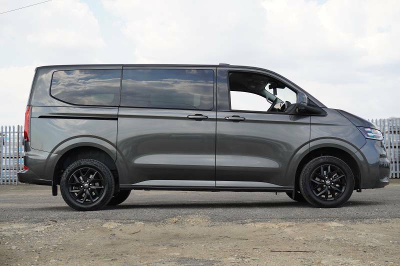 Volkswagen Transporter Shuttle T32 Tdi 150Ps Minibus Style Swb  #4