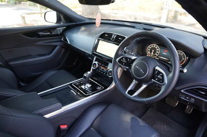 Jaguar XE D200 R-dynamic Se Black Grey #5