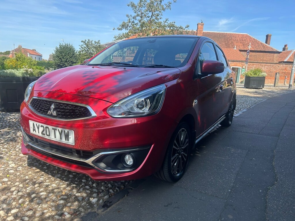 Mitsubishi Mirage 1.2 4 Red