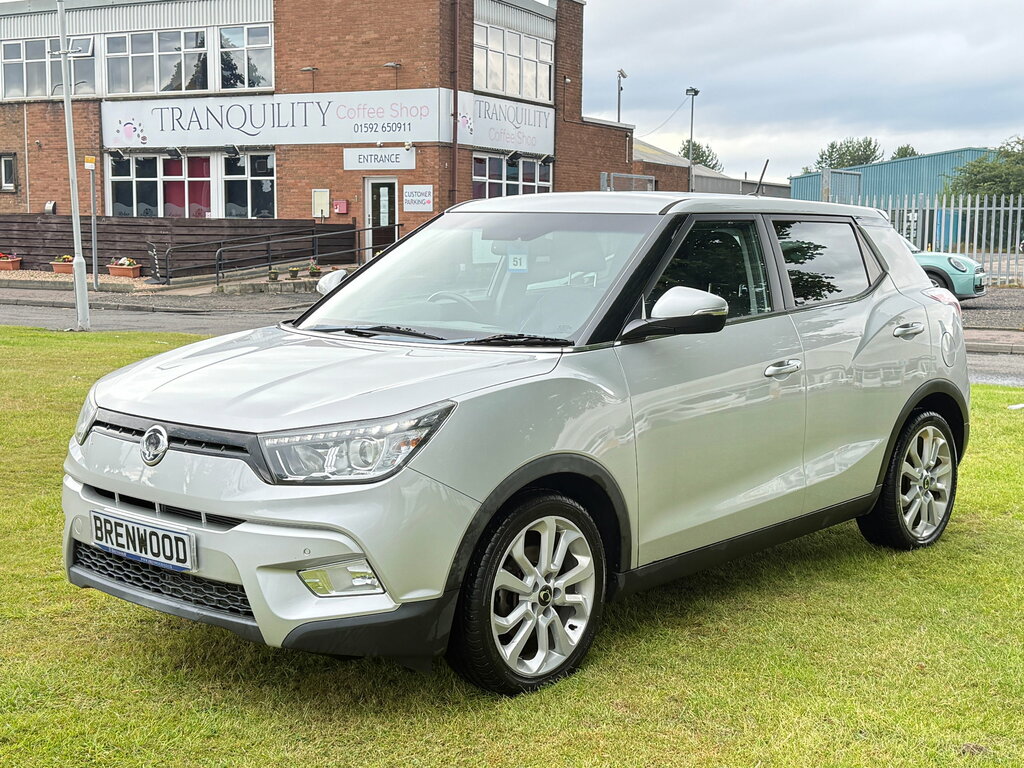 SsangYong Tivoli 1.6 E-xgi Elx Suv Euro 6 Ss Silver #2