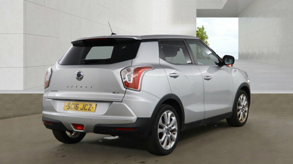 SsangYong Tivoli 1.6 E-xgi Elx Suv Euro 6 Ss Silver #4