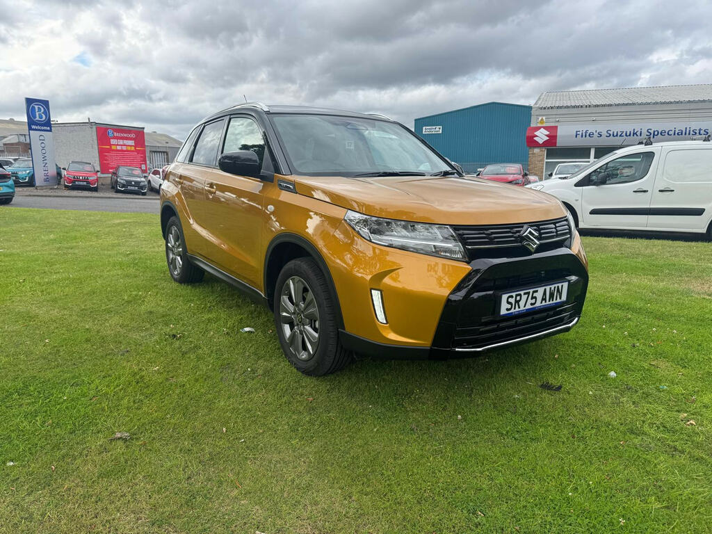 Suzuki Vitara 1.4 Boosterjet Mhev Motion Suv Hybrid M Yellow