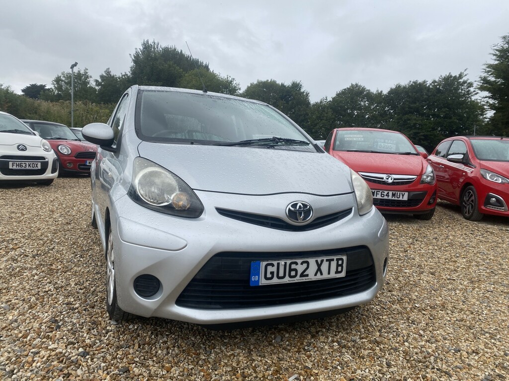 Toyota Aygo Hatchback 1.0 Vvt-i Ice 201262 Silver